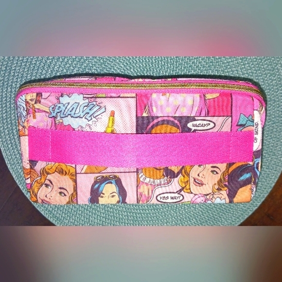 ESTEE LAUDER BEAT THE HEAT PRINT MAKEUP BAG! NIP!💖✨️ - Picture 6 of 10